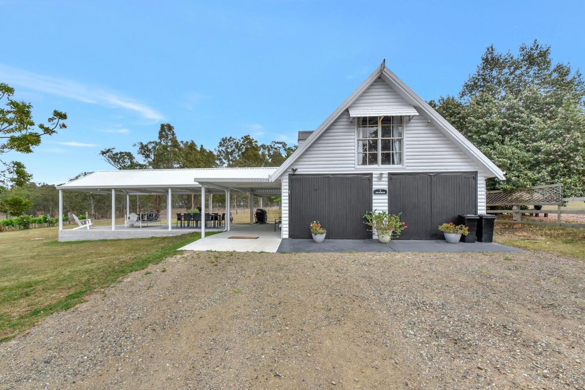 Вилла Bracken Ridge Vineyard The Entire Estate Rothbury Экстерьер фото